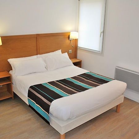 Hotel Le Relais Des Champs Южени-ле-Ба Екстериор снимка