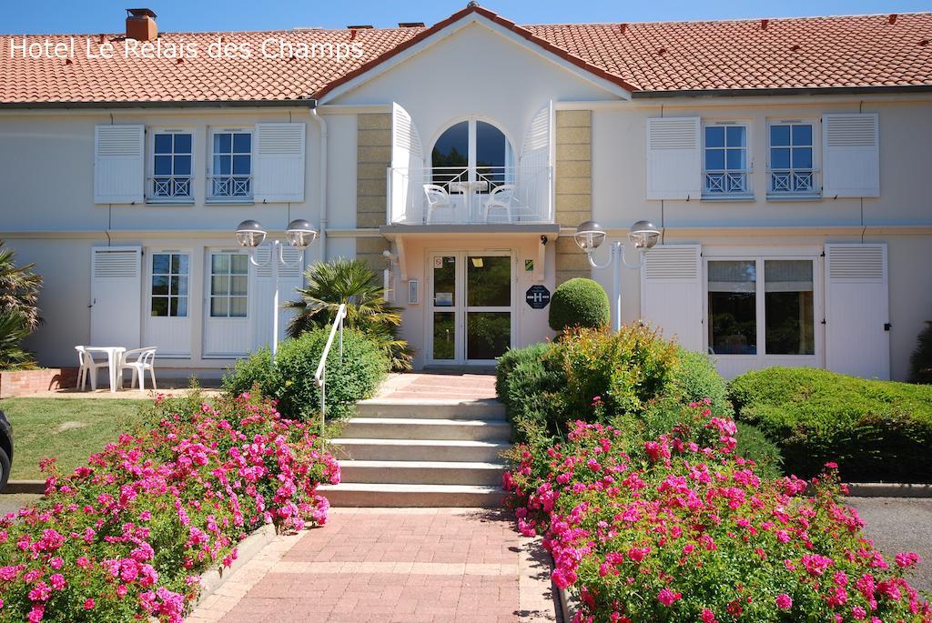 Hotel Le Relais Des Champs Южени-ле-Ба Екстериор снимка