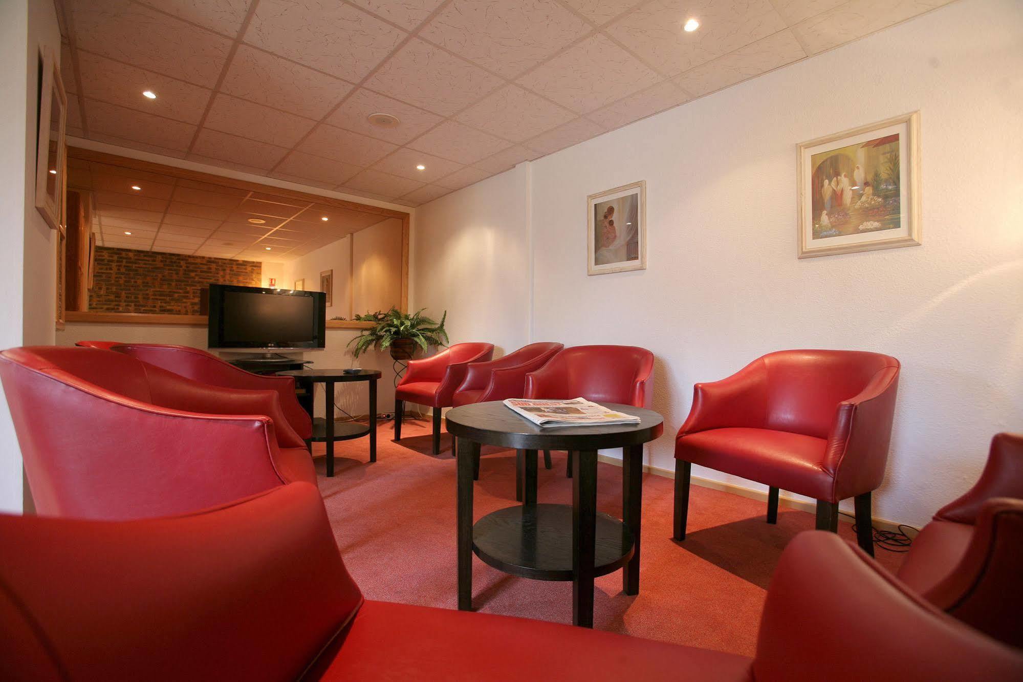 Hotel Le Relais Des Champs Южени-ле-Ба Екстериор снимка